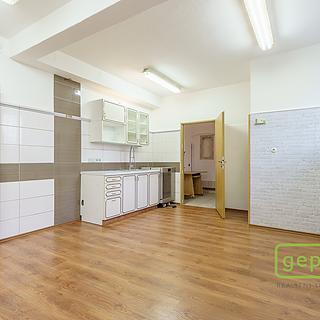 Prodej pokoje 120 m&sup2; Karlovy Vary