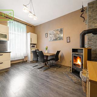 Prodej bytu 1+1 38 m² Karlovy Vary Stará Role, Jabloňová