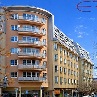 Prodej bytu 1+kk a garsoniéry 32 m² Liberec VII-Horní Růžodol, Jeronýmova