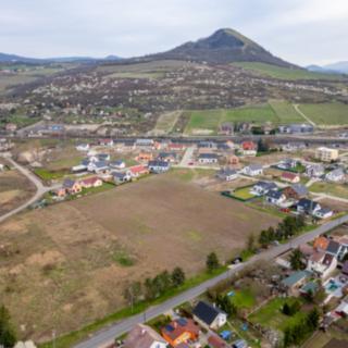 Prodej komerčního pozemku 9 720 m² Žalhostice