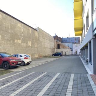 Pronájem parkovacího místa 12 m² Pardubice Zelené Předměstí, Bratranců Veverkových