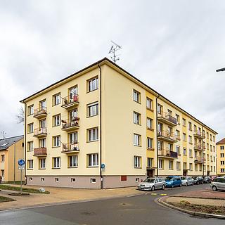 Prodej bytu 3+1 73 m² Pardubice Zelené Předměstí, Benešovo náměstí