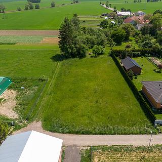 Prodej stavební parcely 1589 m&sup2; Moravany