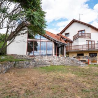 Prodej rodinného domu 400 m² Černošice