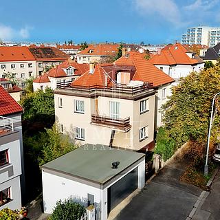Prodej rodinného domu 292 m² Praha