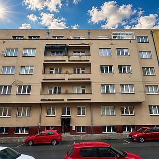 Prodej bytu 3+1 77 m² Pardubice Zelené Předměstí, Sladkovského