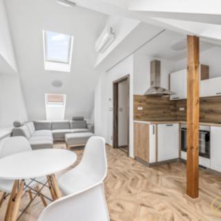 Pronájem bytu 3+kk 100 m² Újezd u Brna, Družstevní