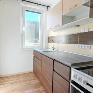 Pronájem bytu 2+1 43 m² Karolinka