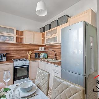 Prodej bytu 3+1 56 m² Karviná Mizerov, Na Kopci