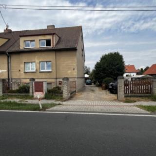 Pronájem bytu 2+1 84 m² Středokluky