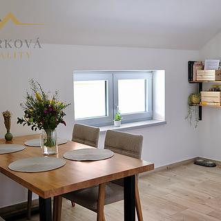 Prodej bytu 2+1 46 m² Stachy