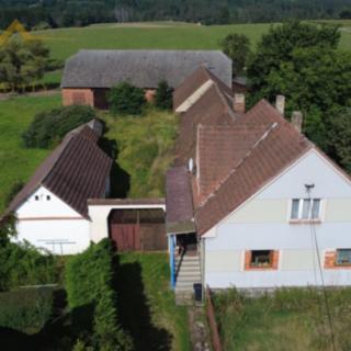 Prodej rodinného domu 480 m² Chrášťany