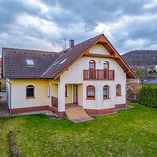 Prodej rodinného domu 121 m&sup2; Modlany