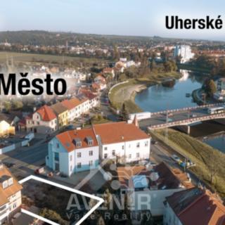 Prodej komerčního pozemku 374 m² Staré Město, Zerzavice
