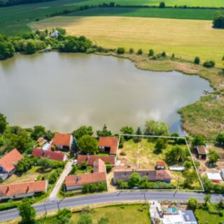 Prodej stavební parcely 2 517 m² Liteň Leč, Chaloupecká