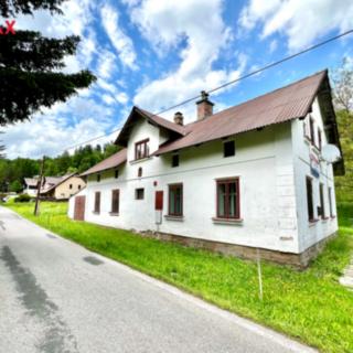 Prodej rodinného domu 235 m² Dolní Dvůr