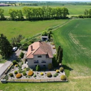 Prodej rodinného domu 203 m² Činěves