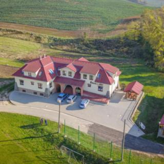 Prodej hotelu a penzionu 885 m² Hovorany