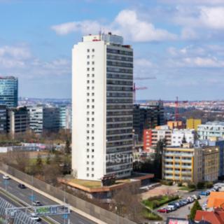 Prodej bytu 3+1 71 m² Praha Michle, Pod dálnicí