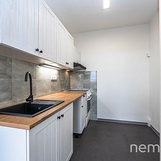 Pronájem bytu 1+kk, garsoniery 42 m² Praha