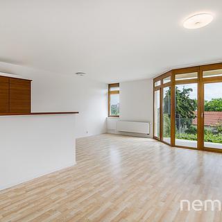 Pronájem bytu 2+kk 70 m² Praha Prosek, Prosecká