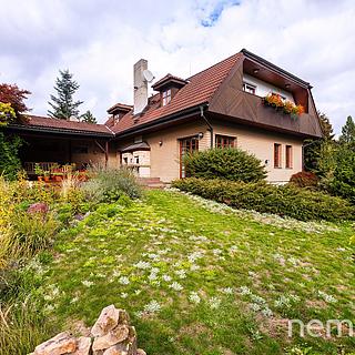 Prodej rodinného domu, 452m²