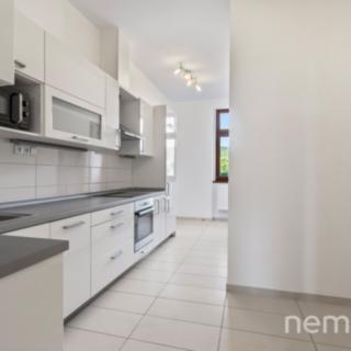 Pronájem bytu 1+1 38 m² Praha