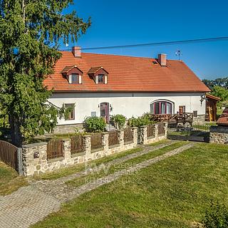 Prodej rodinného domu 252 m² Lety