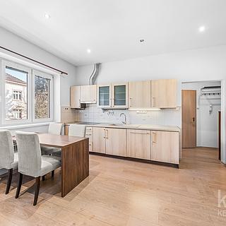 Prodej bytu 2+kk 34 m² Plzeň Severní Předměstí, Bolevecká