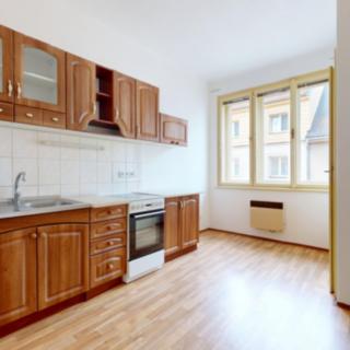 Pronájem bytu 4+1 108 m² Tábor, Nedbalova