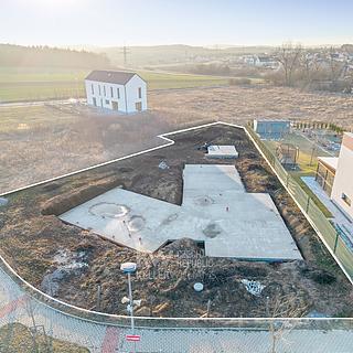 Prodej stavební parcely 1 067 m² Vysoký Újezd, Pod Pramenem