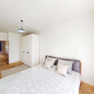 Pronájem bytu 2+1 75 m² Praha