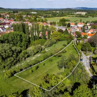 Prodej stavební parcely 2805 m² Kozárovice