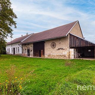 Prodej rodinného domu 283 m² Líský