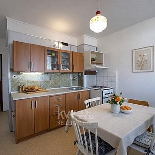 Pronájem bytu 3+1 67 m² Hradec Králové Pražské Předměstí, Hrubínova