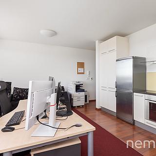 Pronájem kanceláře 73 m² Praha