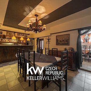 Prodej obchodu 548 m&sup2; Beroun