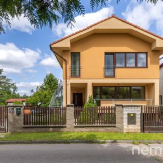 Prodej rodinného domu 260 m² Praha