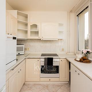 Pronájem bytu 2+kk 55 m² Roztoky, Masarykova