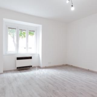 Pronájem bytu 1+kk a garsoniéry 34 m² Praha Vršovice, 28. pluku