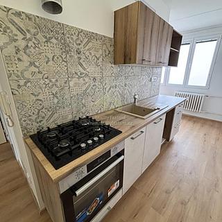 Pronájem bytu 2+1 53 m² Hrádek