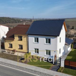 Prodej rodinného domu 200 m² Bánov