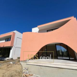 Prodej vily, 227m²