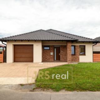 Pronájem rodinného domu 140 m² Hroznová Lhota