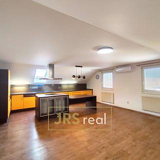 Pronájem bytu 3+kk 85 m² Velké Pavlovice