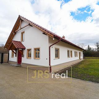 Prodej rodinného domu 187 m² Novosedly