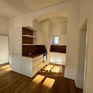 Pronájem bytu 3+kk 64 m&sup2; Brno