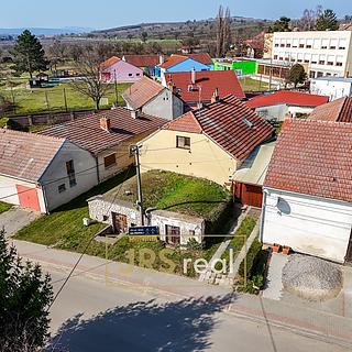 Prodej rodinného domu 220 m&sup2; Rakvice