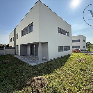 Prodej rodinného domu 143 m&sup2; Roudné