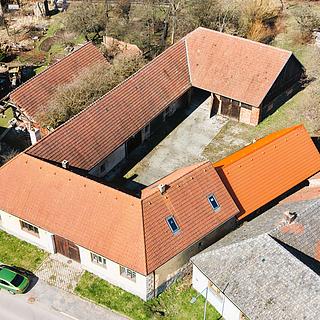 Prodej rodinného domu 678 m² Budišov